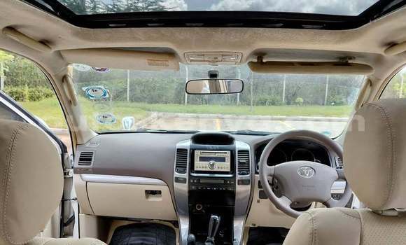 Buy Used Toyota Prado White Car in Nairobi in Nairobi Buy Used Toyota Prado White Car in Nairobi in Nairobi
