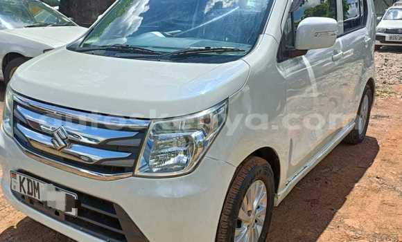 Buy Used Suzuki Wagon R+ White Car in Nairobi in Nairobi