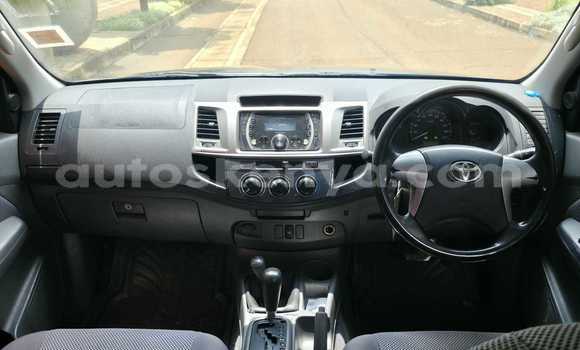 Buy Used Toyota Hiluxe VIGO Green Car in Nairobi in Nairobi Buy Used Toyota Hiluxe VIGO Green Car in Nairobi in Nairobi