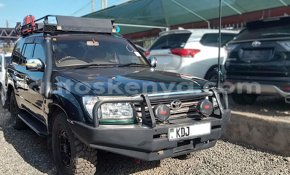 Buy Used Toyota Land Cruiser Green Car in Nairobi in Nairobi