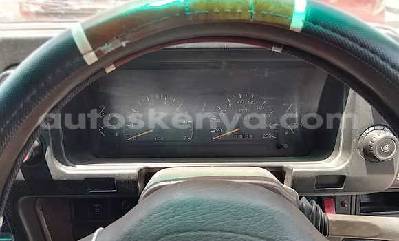 Oofamaa Isuzu Trooper White Makiinaa iti Nairobi keessatti Nairobi keessatti Oofamaa Isuzu Trooper White Makiinaa iti Nairobi keessatti Nairobi keessatti