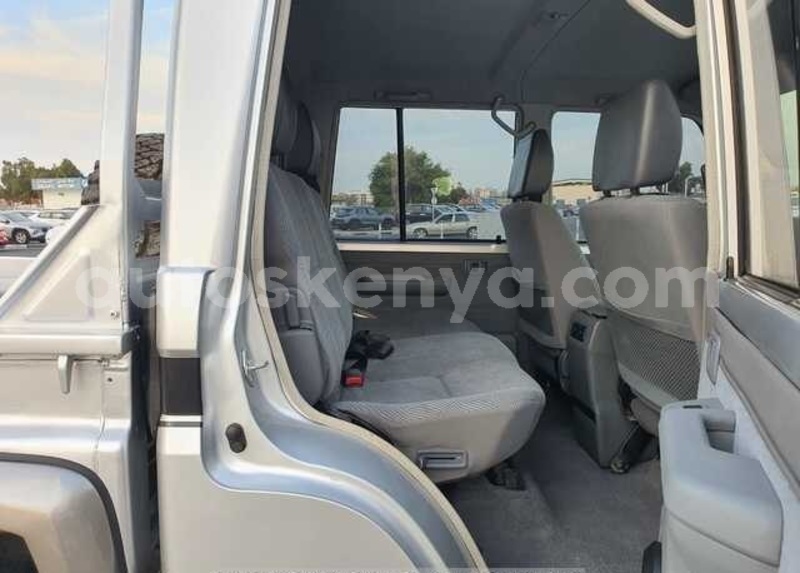 Big with watermark toyota land cruiser east kenya chuka 29129