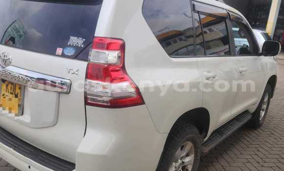 Nunua Ilio tumika Toyota Land Cruiser Prado Nyeupe Gari ndani ya Nairobi nchini Nairobi Nunua Ilio tumika Toyota Land Cruiser Prado Nyeupe Gari ndani ya Nairobi nchini Nairobi