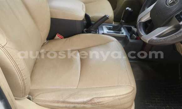 Nunua Ilio tumika Toyota Land Cruiser Prado Nyeupe Gari ndani ya Nairobi nchini Nairobi Nunua Ilio tumika Toyota Land Cruiser Prado Nyeupe Gari ndani ya Nairobi nchini Nairobi