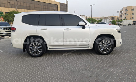 Buy Used Toyota Land Cruiser White Car in Nairobi in Nairobi Buy Used Toyota Land Cruiser White Car in Nairobi in Nairobi