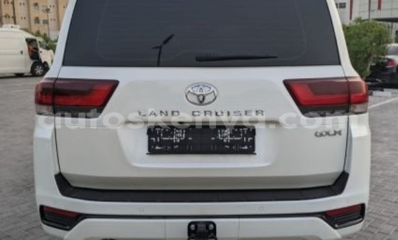 Buy Used Toyota Land Cruiser White Car in Nairobi in Nairobi Buy Used Toyota Land Cruiser White Car in Nairobi in Nairobi