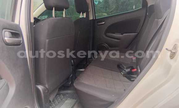 Oofamaa Mazda Demio White Makiinaa iti Nairobi keessatti Nairobi keessatti Oofamaa Mazda Demio White Makiinaa iti Nairobi keessatti Nairobi keessatti