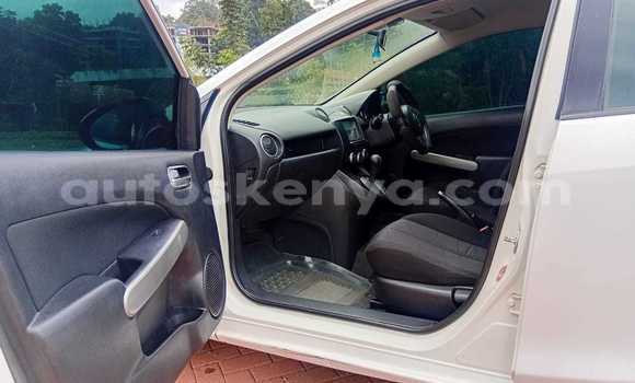 Oofamaa Mazda Demio White Makiinaa iti Nairobi keessatti Nairobi keessatti Oofamaa Mazda Demio White Makiinaa iti Nairobi keessatti Nairobi keessatti