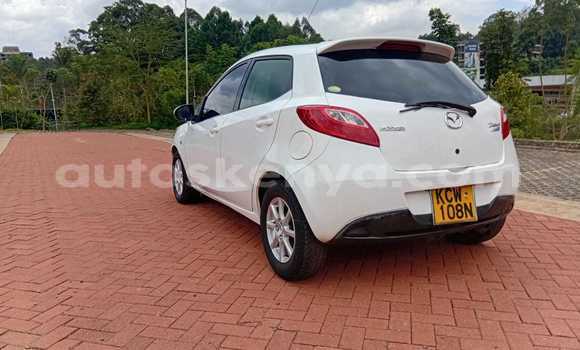 Oofamaa Mazda Demio White Makiinaa iti Nairobi keessatti Nairobi keessatti Oofamaa Mazda Demio White Makiinaa iti Nairobi keessatti Nairobi keessatti