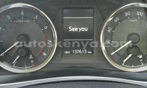 Nunua Ilio tumika Toyota Auris Nyeupe Gari ndani ya Nairobi nchini Nairobi