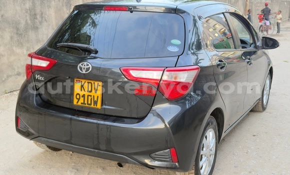 Imported Toyota Vitz Black Makiinaa iti Nairobi keessatti Nairobi keessatti Imported Toyota Vitz Black Makiinaa iti Nairobi keessatti Nairobi keessatti