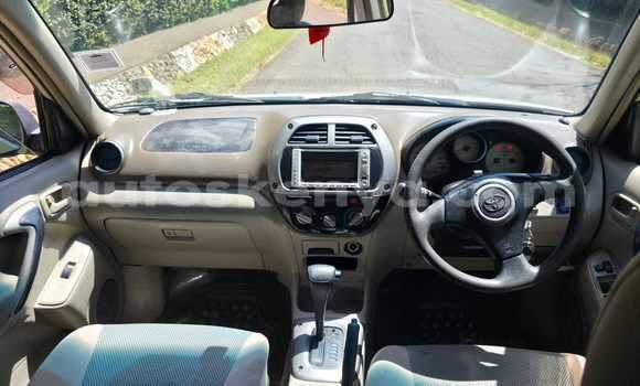 Oofamaa Toyota RAV4 Beige Makiinaa iti Nairobi keessatti Nairobi keessatti Oofamaa Toyota RAV4 Beige Makiinaa iti Nairobi keessatti Nairobi keessatti