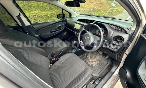 Oofamaa Toyota Vitz Silver Makiinaa iti Machakos keessatti Nairobi keessatti Oofamaa Toyota Vitz Silver Makiinaa iti Machakos keessatti Nairobi keessatti