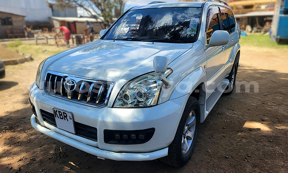 Buy Used Toyota Land Cruiser Prado White Car in Nairobi in Nairobi Buy Used Toyota Land Cruiser Prado White Car in Nairobi in Nairobi