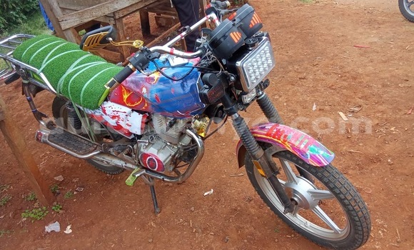 Nunua Ilio tumika Yamaha YFM Bluu Bike ndani ya Nyeri nchini Kati Kenya Nunua Ilio tumika Yamaha YFM Bluu Bike ndani ya Nyeri nchini Kati Kenya