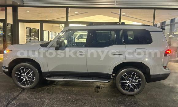 Oofamaa Lexus GX White Makiinaa iti Nairobi keessatti Nairobi keessatti Oofamaa Lexus GX White Makiinaa iti Nairobi keessatti Nairobi keessatti