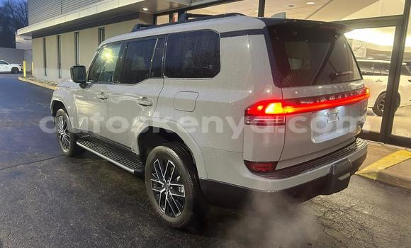 Oofamaa Lexus GX White Makiinaa iti Nairobi keessatti Nairobi keessatti Oofamaa Lexus GX White Makiinaa iti Nairobi keessatti Nairobi keessatti