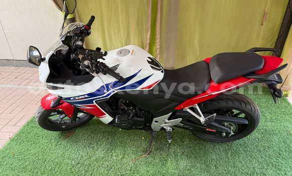 Nunua Ilio tumika Honda CBR Beige Bike ndani ya Nairobi nchini Nairobi Nunua Ilio tumika Honda CBR Beige Bike ndani ya Nairobi nchini Nairobi