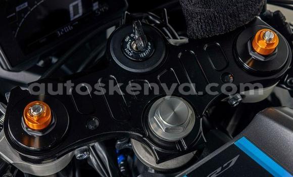 Oofamaa Yamaha YZF Black Doqdoqqee iti Nairobi keessatti Nairobi keessatti Oofamaa Yamaha YZF Black Doqdoqqee iti Nairobi keessatti Nairobi keessatti