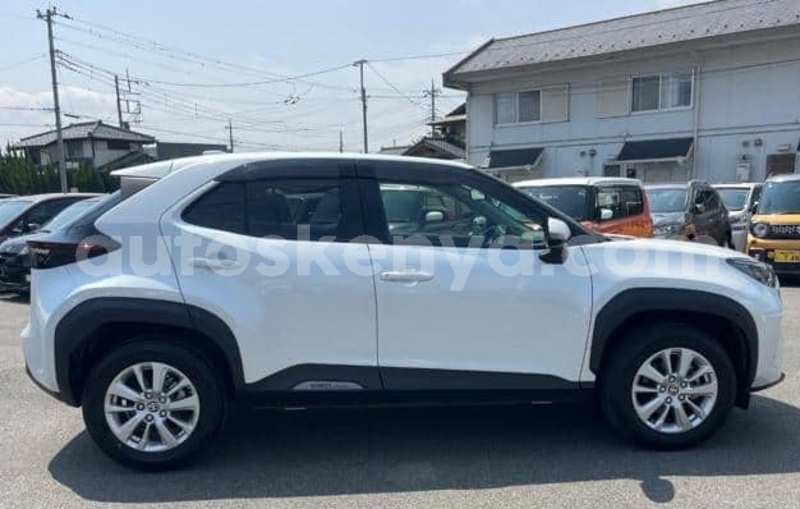 Big with watermark toyota yaris nairobi nairobi 29201