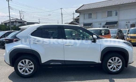 Buy Used Toyota Yaris White Car in Nairobi in Nairobi Buy Used Toyota Yaris White Car in Nairobi in Nairobi