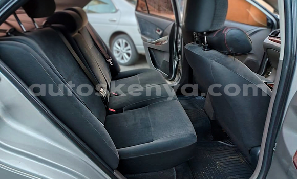 Oofamaa Toyota Premio Silver Makiinaa iti Nairobi keessatti Nairobi keessatti Oofamaa Toyota Premio Silver Makiinaa iti Nairobi keessatti Nairobi keessatti