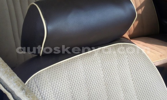 Nunua Ilio tumika Peugeot 504 Bluu Gari ndani ya Machakos nchini Nairobi Nunua Ilio tumika Peugeot 504 Bluu Gari ndani ya Machakos nchini Nairobi