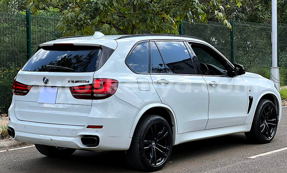 Oofamaa BMW X5 White Makiinaa iti Nairobi keessatti Nairobi keessatti Oofamaa BMW X5 White Makiinaa iti Nairobi keessatti Nairobi keessatti