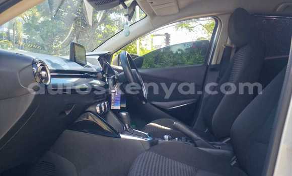 Oofamaa Mazda Demio Silver Makiinaa iti Nairobi keessatti Nairobi keessatti Oofamaa Mazda Demio Silver Makiinaa iti Nairobi keessatti Nairobi keessatti