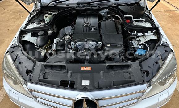 Buy Used Mercedes-Benz C-Classe White Car in Nairobi in Nairobi