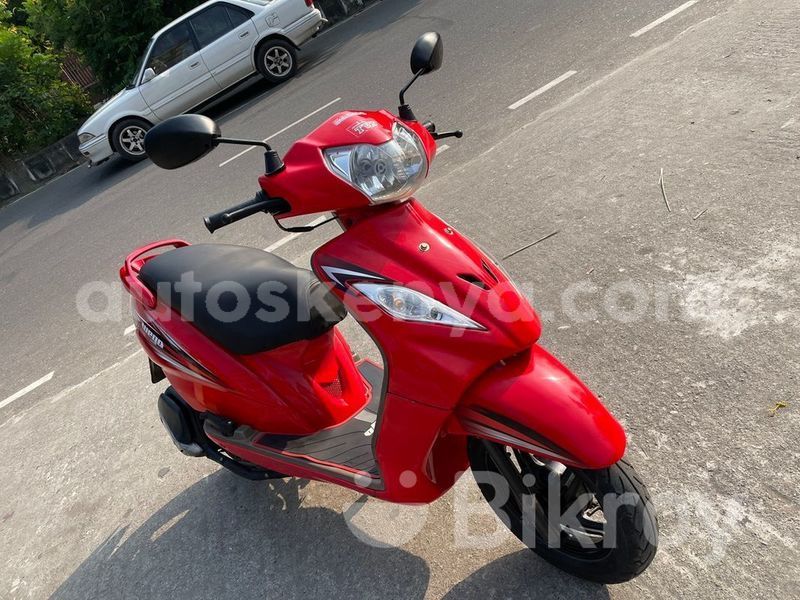 Big with watermark vespa 125 coastal kenya mombasa 29264
