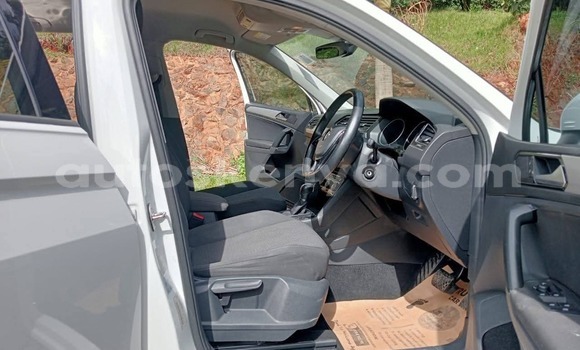 Nunua Ilio tumika Volkswagen Tiguan Nyeupe Gari ndani ya Nairobi nchini Nairobi Nunua Ilio tumika Volkswagen Tiguan Nyeupe Gari ndani ya Nairobi nchini Nairobi