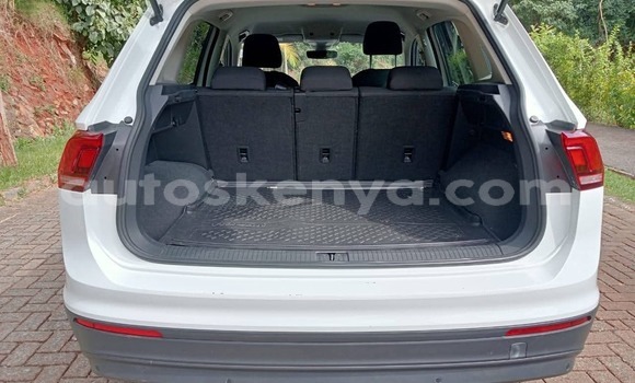 Nunua Ilio tumika Volkswagen Tiguan Nyeupe Gari ndani ya Nairobi nchini Nairobi Nunua Ilio tumika Volkswagen Tiguan Nyeupe Gari ndani ya Nairobi nchini Nairobi