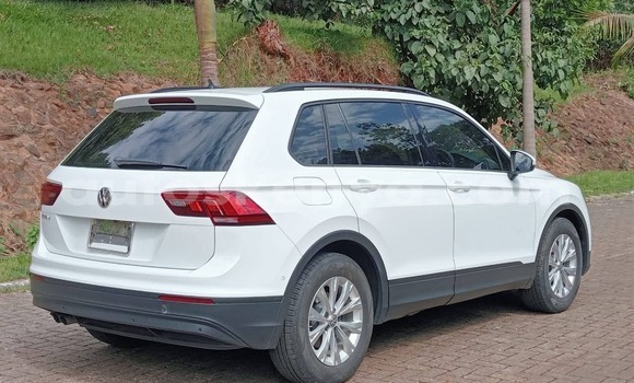 Nunua Ilio tumika Volkswagen Tiguan Nyeupe Gari ndani ya Nairobi nchini Nairobi Nunua Ilio tumika Volkswagen Tiguan Nyeupe Gari ndani ya Nairobi nchini Nairobi