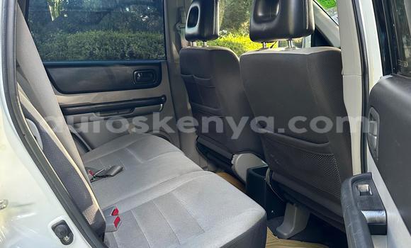 Buy Used Nissan X–Trail White Car in Nairobi in Nairobi