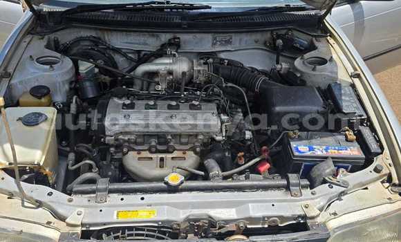 Nunua Ilio tumika Toyota Corolla Fedha Gari ndani ya Nairobi nchini Nairobi Nunua Ilio tumika Toyota Corolla Fedha Gari ndani ya Nairobi nchini Nairobi