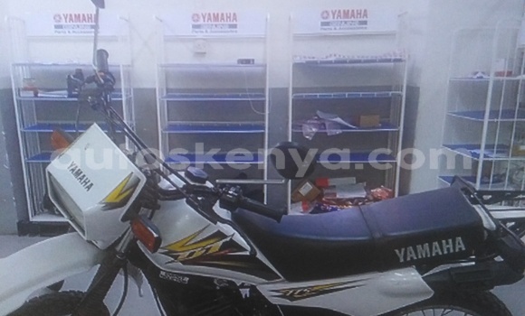 Buy Used Yamaha Aerox Race Replica White Bike in Nairobi in Nairobi Buy Used Yamaha Aerox Race Replica White Bike in Nairobi in Nairobi