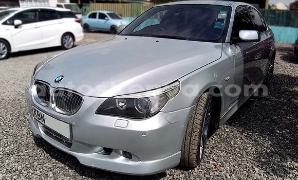 Oofamaa BMW 5–Series Silver Makiinaa iti Nairobi keessatti Nairobi keessatti Oofamaa BMW 5–Series Silver Makiinaa iti Nairobi keessatti Nairobi keessatti