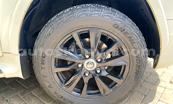 Buy Used Toyota Land Cruiser White Car in Nairobi in Nairobi Buy Used Toyota Land Cruiser White Car in Nairobi in Nairobi