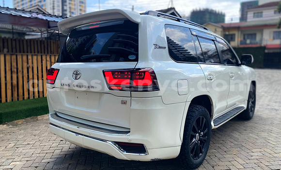 Buy Used Toyota Land Cruiser White Car in Nairobi in Nairobi Buy Used Toyota Land Cruiser White Car in Nairobi in Nairobi