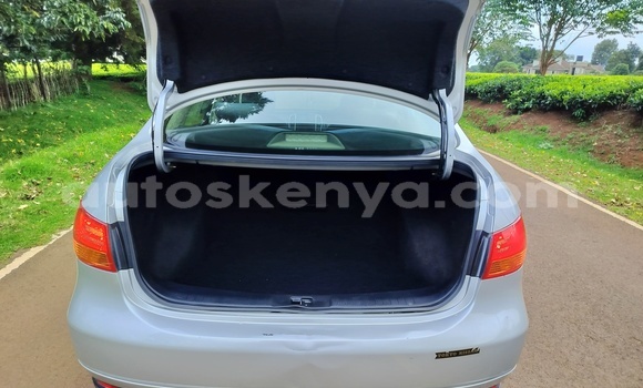 Buy Used Nissan Bluebird Sylphy Silver Car in Nairobi in Nairobi