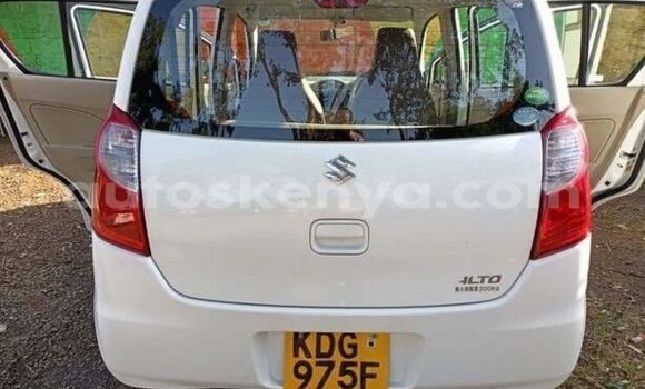 Oofamaa Suzuki Alto White Makiinaa iti Machakos keessatti Nairobi keessatti Oofamaa Suzuki Alto White Makiinaa iti Machakos keessatti Nairobi keessatti