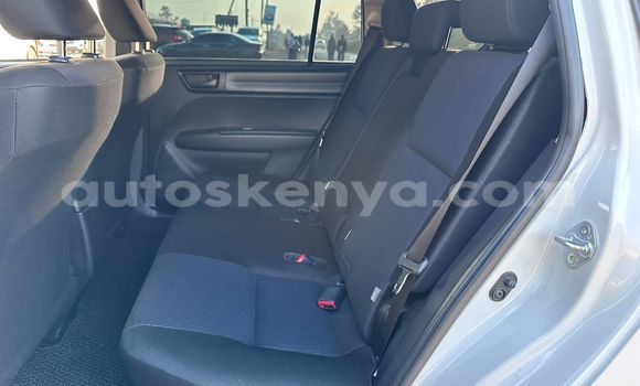 Oofamaa Toyota Fielder Silver Makiinaa iti Machakos keessatti Nairobi keessatti Oofamaa Toyota Fielder Silver Makiinaa iti Machakos keessatti Nairobi keessatti