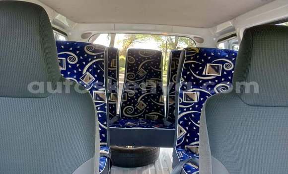 Nunua Ilio tumika Nissan NV200 Nyeupe Gari ndani ya Machakos nchini Nairobi Nunua Ilio tumika Nissan NV200 Nyeupe Gari ndani ya Machakos nchini Nairobi