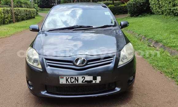 Oofamaa Toyota Auris Black Makiinaa iti Nairobi keessatti Nairobi keessatti