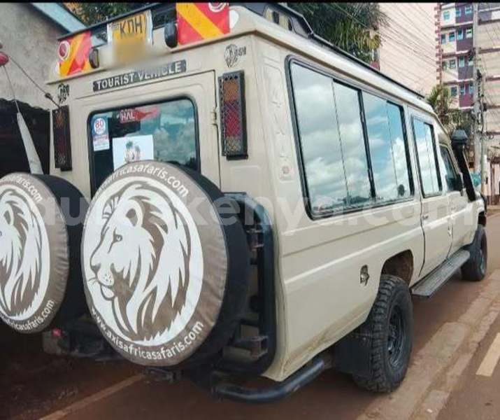 Big with watermark toyota land cruiser prado nairobi nairobi 29362