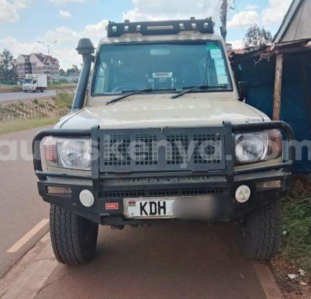 Big with watermark toyota land cruiser prado nairobi nairobi 29362