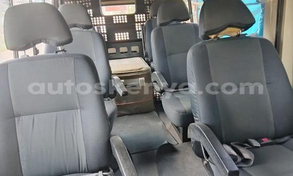 Nunua Ilio tumika Toyota Land Cruiser Prado Nyingine Gari ndani ya Nairobi nchini Nairobi Nunua Ilio tumika Toyota Land Cruiser Prado Nyingine Gari ndani ya Nairobi nchini Nairobi