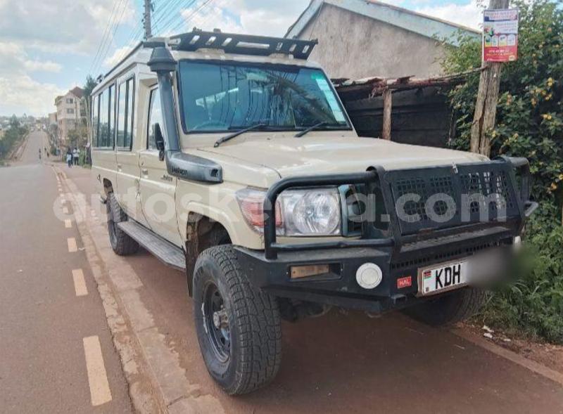 Big with watermark toyota land cruiser prado nairobi nairobi 29362