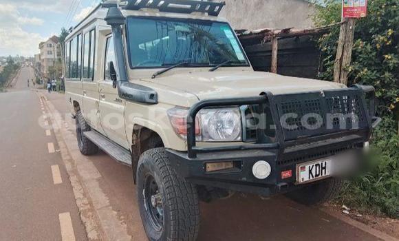 Nunua Ilio tumika Toyota Land Cruiser Prado Nyingine Gari ndani ya Nairobi nchini Nairobi Nunua Ilio tumika Toyota Land Cruiser Prado Nyingine Gari ndani ya Nairobi nchini Nairobi